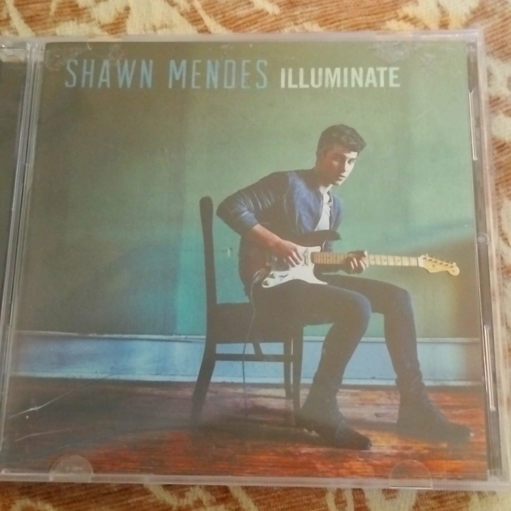 Shawn Mendes illuminate CD